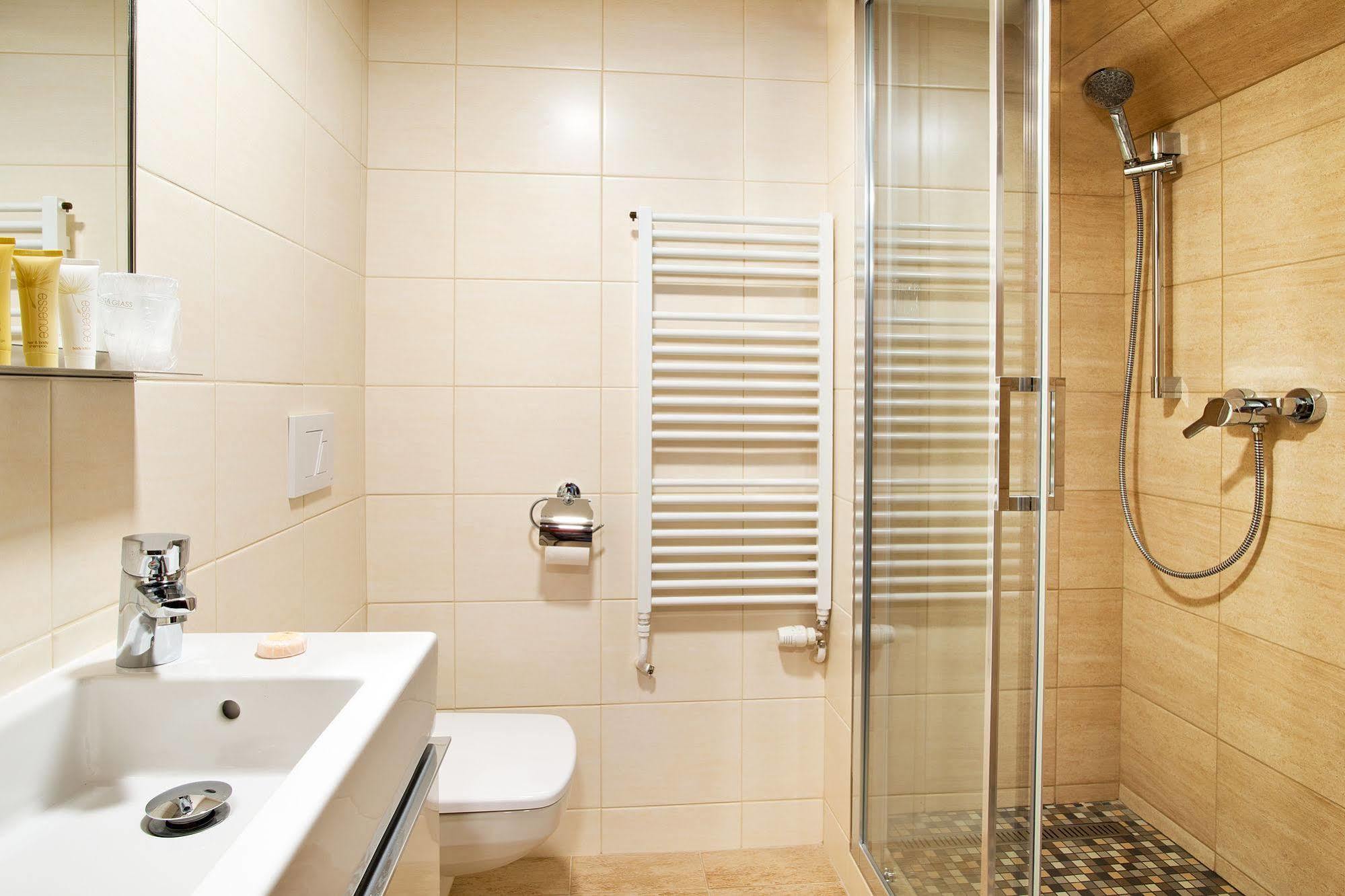 Hotel U Hada Zatec Екстериор снимка
