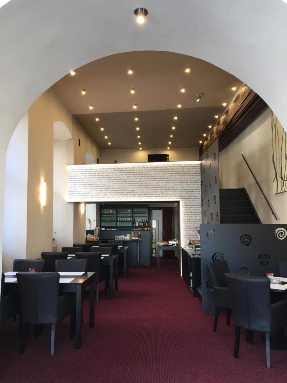 Hotel U Hada Zatec Екстериор снимка